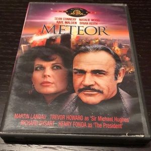 10/$20💙DVD - Meteor - movie with Sean Connery and Natalie Wood